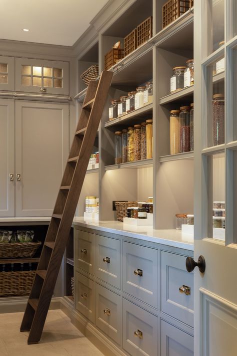 Haslemere Project Pantry - Humphrey Munson