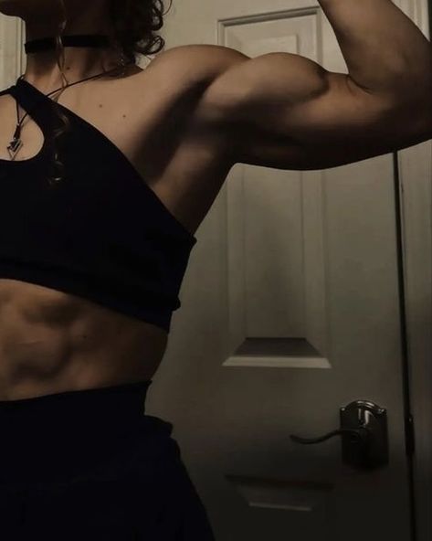 Arm Muscles Women Aesthetic, Strong Girl Aesthetic Muscle, Muscle Mummy Aesthetic, Buff Arms Women, Women Muscles Aesthetic, Women With Muscles Aesthetic, Muscles Aesthetic Woman, Masc Lesbian Gym, Locked Up Aesthetic