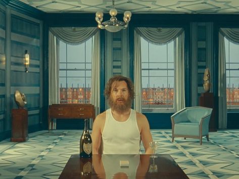 The Wonderful Story of Henry Sugar (2023) Wes Anderson Characters, Wes Anderson Style, Wes Anderson Movies, Wes Anderson Films, Film Grab, Wes Anderson, Cinematic Photography, Sound Design, Benedict Cumberbatch