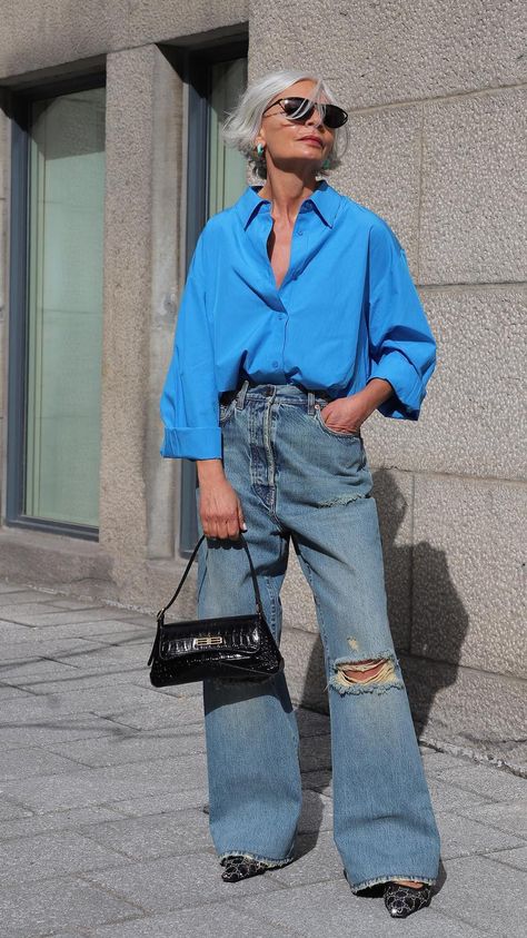 90s Supermodel Aesthetic, Dress Logo, Outfit Elegantes, Timeless Outfits, Outfit Formulas, Jeans Fashion, Denim Maxi Skirt, Looks Chic, Wardrobe Style