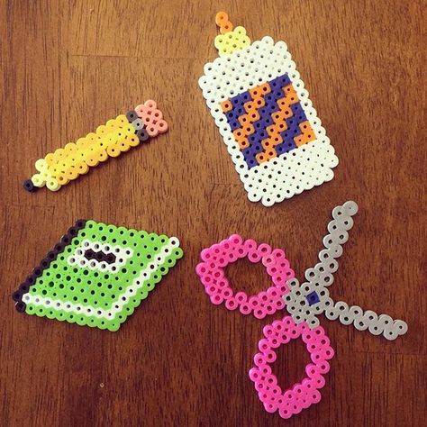 Ironing Beads, Melty Bead Designs, Melt Beads Patterns, Hamma Beads Ideas, Easy Perler Bead Patterns, Pearl Beads Pattern, Easy Perler Beads Ideas, Fuse Bead Patterns, Hama Beads Design