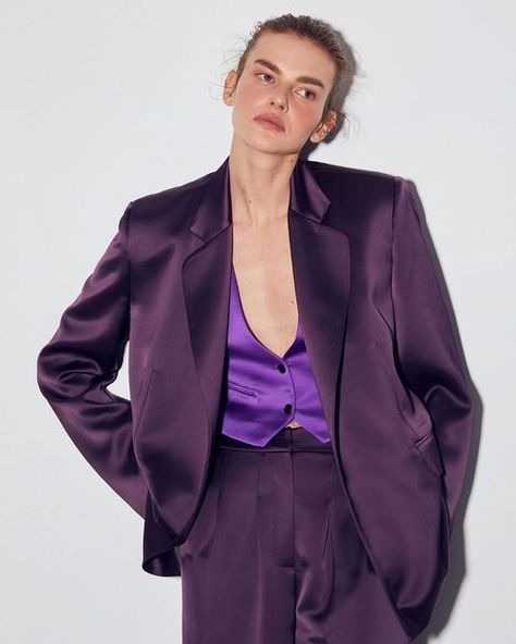 Luxury Satin Blazer, Luxury Tailored Satin Blazer, Elegant Tailored Purple Blazer, Luxury Tailored Purple Blazer, Tailored Single-breasted Purple Blazer, Satin Pants, Satin Jackets, Purple Fashion, Women's Blazer