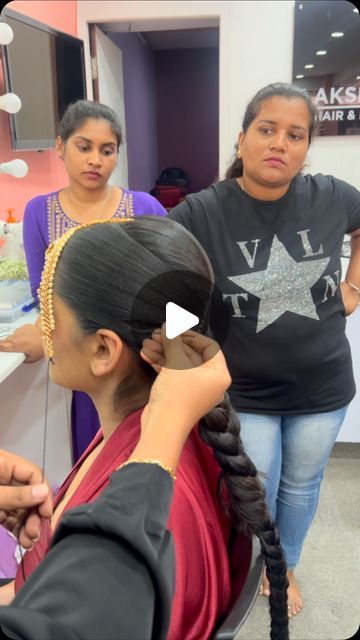 Lakshmi Devi on Instagram: "Next batch starts from August 8th enroll now con:9449631133 . . Course Details: . ✅Skincare & Hygiene ✅Analysing Face Shapes ✅Color Wheel / Color Corrections ✅Analysing Skin Types & Skin Tones ✅Introduction Of Brushes & Tools Required ✅Products Knowledge ✅Correcting & Concealing ✅Contouring & Highlighting ✅Makeup Baking ✅Eye Shapes & Types ✅Eyebrow Shaps & Types ✅Lip Correction & Lipstick Filling ✅Different Types Of Eyeliners ✅Lash Application & Choosing Lashes LOOKS ✅Natural Makeup ✅Photoshoot Makeup ✅Matured Skin Makeup ✅Male Makeup / Grooming ✅South Indian Bridal Makeup ✅Reception Look ✅Dewy Cocktail Makeup ✅Intense North Bridal Makeup ✅Semi Bridal Look ✅SPECIAL COMPLIMENTARY LOOK ✅Airbrush Makeup Demonstration ✅Waterproof Makeup SAREE DRAPING ✅South Indian S G20 Countries, Style Saree Draping, Cocktail Makeup, Indian Eye Makeup, Indian Skin Makeup, Dupatta Draping, Baking Makeup, Reception Look, Saree Draping