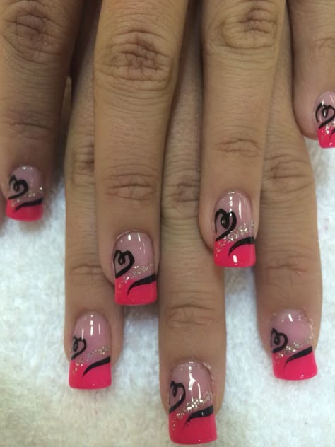 Tip Design Nails, February Nail Art, Pink Heart Nails, Paw Print Nails, Pink Black Nails, Elegant Touch Nails, Camo Nails, Pedicure Designs Toenails, Nail Tip Designs