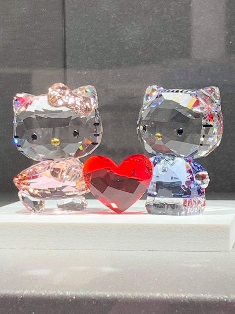 Hello Kitty Core, Swarovski Hello Kitty, Sugar Skull Artwork, Hello Kitty Cute, Swarovski Crystal Figurines, Haida Art, Hello Kitty Jewelry, Hello Kitty Themes, Hello Kitty Aesthetic