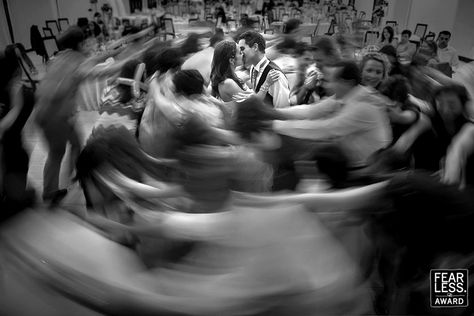 Fearless Award by Daniel Ribeiro (Portugal) - Collection 40 Groom Photoshoot, Wedding Portrait Poses, Creative Wedding Photo, Wedding Picture Poses, Wedding Couple Poses Photography, Wedding Couple Poses, Salou, Wedding Photos Poses, Photography Contests