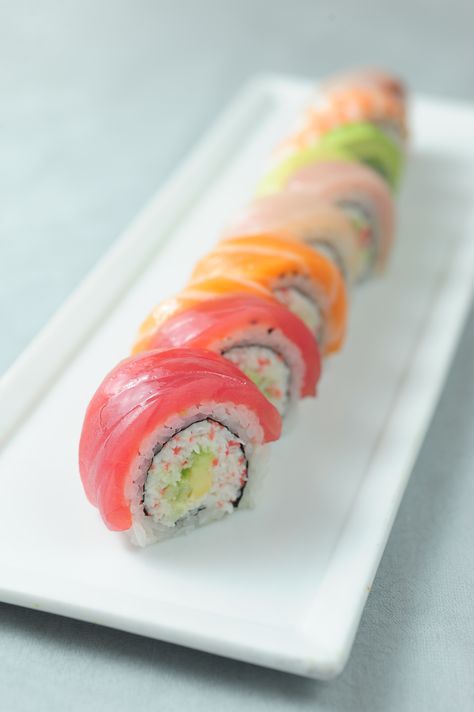 Kabuki's Rainbow Roll Rainbow Restaurant, Rainbow Roll Sushi, Sushi Types, Breakfast Sushi, Maki Sushi, Rainbow Roll, Gourmet Food Plating, Roll Sushi, Types Of Sushi