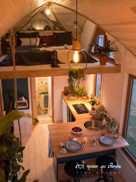 A Loft Bed, Wohne Im Tiny House, Casa Hobbit, Asma Kat, Tiny House Company, Casa Loft, Tiny House Interior Design, Tiny House Loft, House Loft