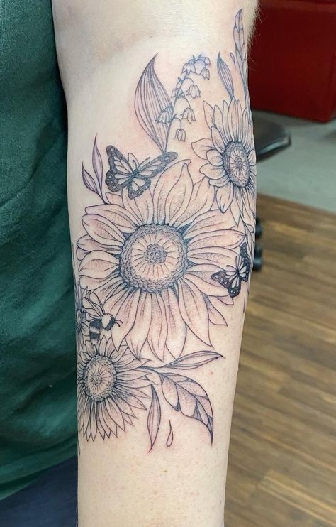 Bee And Butterfly Tattoo, Bee And Flower Tattoo, Hexagon Tattoo, Butterfly With Flowers Tattoo, Shoulder Sleeve Tattoos, Cute Thigh Tattoos, Girl Shoulder Tattoos, Wife Tattoo, Bumble Bee Tattoo