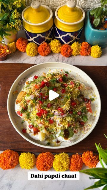 Divya on Instagram: "Dahi papdi chaat recipe 😍😍 Save this for later ❤️.   Ingredients-  Dahi  Papdi  Imli chutney  Green chutney  Boiled potato  Onion  Tomato  Chaat masala  Red chilli powder  Black salt  Sev/bhujiya  Anar Dana  Coriander leaves   Do try this recipe and let me know if you liked it or not 😍😍.   Follow @cookingdiaryathome  For more such amazing content 🫶🏻❤️.   ❌NO REPOST ❌  [ Papdi chaat , Chaat recipe , Quick snack recipe, Diwali recipe, panipuri chaat , street food , dahi puri recipe, recipe creator, Ranchi blogger]   #reelinstagram #recipereel #papdichaat #chaat #streetfood #recipereels #ranchi #exploremore #diwali #quickrecipes #snacks #easysnacks #panipuri #dahipuri #ranchiblogger #ranchi #cookingdiaryathome" Papdi Chaat Serving Ideas, Sev Puri Recipes, Dahi Puri Recipe, Papri Chaat Recipe, Chaat Street Food, Dahi Papdi Chaat Recipe, Dahi Papdi Chaat, Papdi Chaat Recipe, Dahi Puri