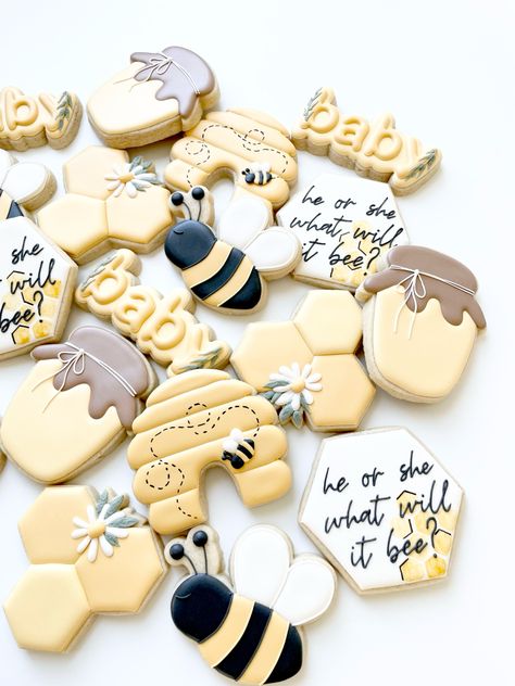 What Will It Be Cookies, Mom To Bee Cookies, Bee Baby Shower Cookies, Bee Sugar Cookies, What Will It Bee, Bee Cookies, Bee Gender Reveal, Cookie Decorations, Royal Iced Cookies