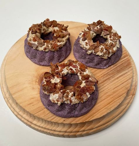 Donuts For Dogs, Treats For Puppies, Dog Baking, Bacon Treats, Packaging Ingredients, Pet Treats Recipes, Dog Treats Homemade Easy, Organic Dog Treats, Healthy Dog Treats Homemade