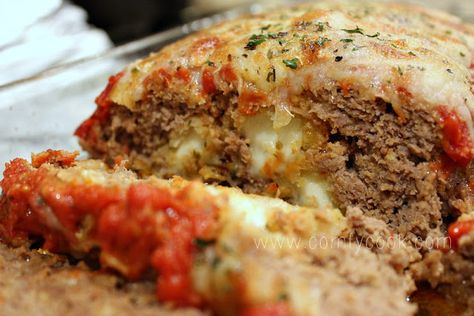 Learn%20more%20about%20Stuffed%20Pizza%20Meatloaf%20from%20SideChef! Easy Italian Meatloaf, Pizza Meatloaf, Italian Meatloaf Recipes, Parmesan Meatloaf, Cheese Stuffed Meatloaf, Lush Recipes, Stuffed Meatloaf, Leftover Meatloaf, Stuffed Pizza