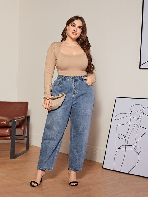 Medium Wash    Denim Plain Mom Fit Embellished Non-Stretch  Plus Size Denim Plus Size Mom Jeans, Plus Size Outfits Casual, Chubby Style, Mom Outfits Fall, Curvy Casual Outfits, Outfits Gorditas, Moda Curvy, Mom Jeans Outfit, Jeans Outfit Women