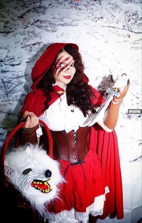 Red Riding Hood Hairstyles, Little Red Riding Hood Halloween Makeup, Scary Little Red Riding Hood Costume, Red Riding Hood Makeup, Little Red Riding Hood Halloween, Little Red Riding Hood Costume, Halloween Mujer, Red Riding Hood Art, Riding Hood Costume