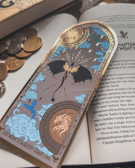 Dragon Bookmark, Mother's Day Projects, Diy Wings, Creative Bookmarks, Wings Art, Fourth Wing, New Dragon, Vintage Book Covers, Dragon Rider