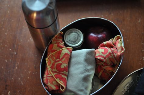 The Pioneer Lunch Red School House, Heritage School, Pioneer Clothing, Family History Projects, Pioneer Village, Pioneer Day, Pioneer Life, Westward Expansion, Lunch Pail