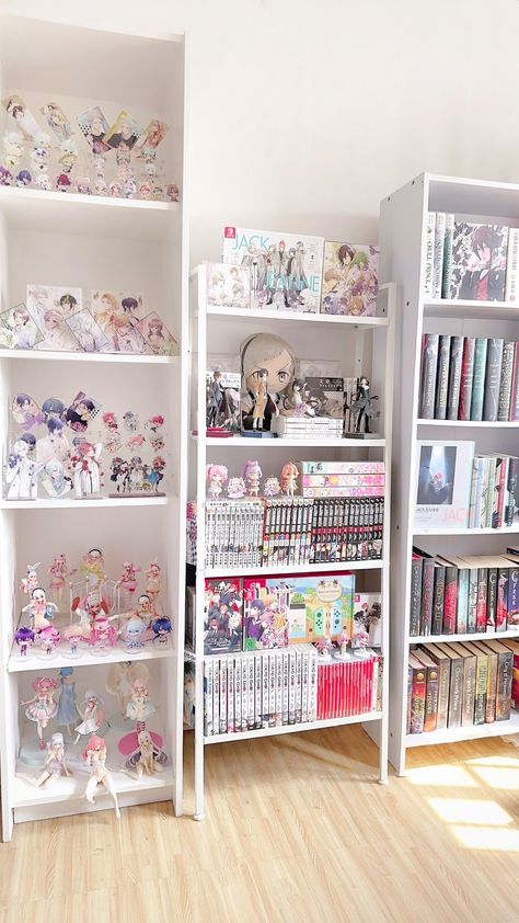 Anime Shelves Aesthetic, Manga Shelf Aesthetic, Kawaii Anime Figure Shelf, Sanrio Collection Room, Manga Collection Shelf Aesthetic, Pink Closet, Kawaii Bedroom, Otaku Room, Gamer Room Decor