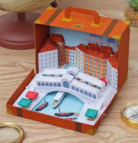 Suitcase Miniature, Diorama Paper, Door Paper, Diorama Kids, Cityscape Architecture, Miniature Diorama, Free Paper Models, Miniature World, Papel Craft