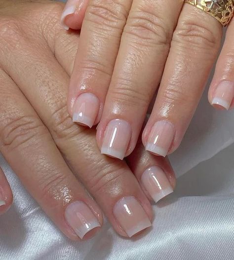 Dip French Tips, American Manicure Nails, American Manicure, Natural Acrylic Nails, Natural Nail Designs, Pretty Toe Nails, Nails Press, Manicure Nails, Tip Nails