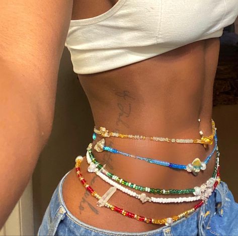 Waist Beads Aesthetic, Waist Jewelry, Earthy Aesthetic, Hippie Aesthetic, Mode Hippie, Earthy Outfits, Estilo Hippie, Belly Jewelry, Wrist Jewelry