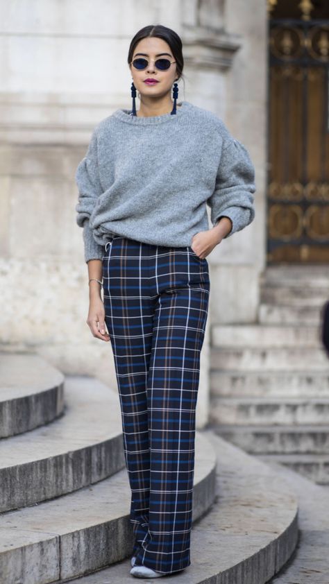 FASHION WEEK FALL 2018 Comfy Spring Outfits, Mode Dope, Moda Paris, Paris Fashion Week Street Style, Autumn Street Style, Plaid Pants, Cool Street Fashion, Fall Fashion Trends, Street Style Looks