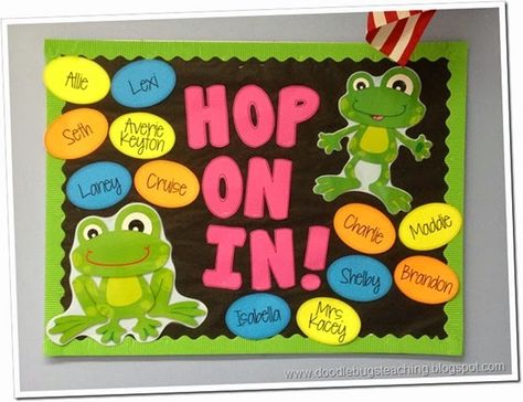 Back to School Bulletin Boards - hop on in! frog bulletin board with names Frog Bulletin Boards, Toddler Bulletin Boards, Frog Classroom, Kindergarten Bulletin Boards, Class Bulletin Boards, Summer Bulletin Boards, Doodle Bugs, Preschool Bulletin, Frog Theme