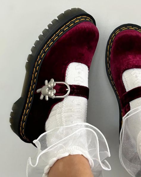 doc martens x heaven by marc jacobs mary janes Mary Jane Doc Martens, Doc Martens Mary Janes, Dr Martens Mary Janes, Heaven By Marc Jacobs, Doc Martens Outfit, Swag Style, Doja Cat, Dream Shoes, Sneaker Heels