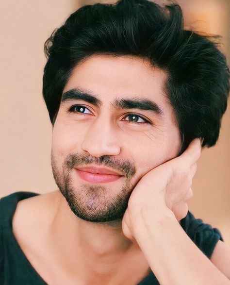 Abhimanyu Birla, Khafif Mehndi, Harshad Chopra, Khafif Mehndi Design, Harshad Chopda, Boy Dp, Shadow Pictures, Photo Pose Style, Photo Frame Gallery