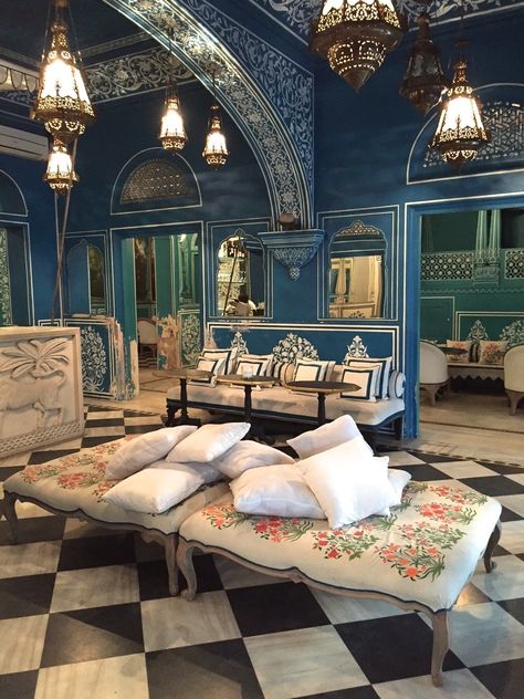 Shopping in India With the Fashion World’s Textile Guru Bar Palladio Jaipur, Palladio Jaipur, Bar Palladio, Jaipur Hotel, India Shopping, Indian Interiors, Casas Coloniales, Indian Architecture, Indian Decor