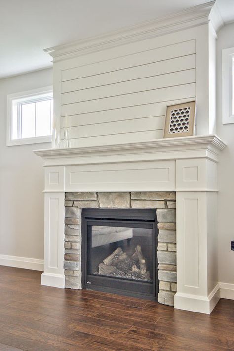 How to Use Shiplap in Every Room of Your Home! Rustic Farmhouse Fireplace, Fireplace Mantel Designs, Fireplace Redo, Brick Fireplace Makeover, Shiplap Fireplace, Farmhouse Fireplace, Fireplace Remodel, Home Fireplace, Fireplace Makeover