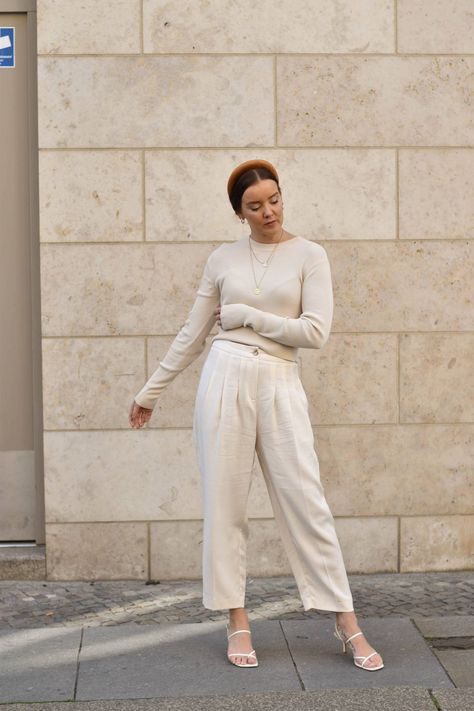 #beige #beigepalette #neutrals #neutralpalette #cream #creamcolor #headband #haarreif #haarreifen #culotte #ootd   http://styleappetite.com/en/cropped-creme-monochrom-mit-haarreifen/ Monochrome Cream Outfit, Cream Monochrome Outfit, Velvet Buzzsaw, Script Analysis, Cream Outfit, Neutral Aesthetic, Beige Outfit, Blogger Outfits, Monochrome Outfit