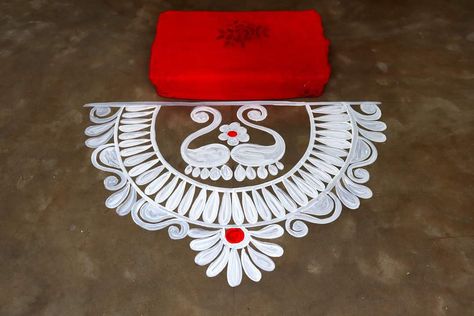 Rangoli Watercolor, South Indian Rangoli, Jhoti Design, Kolka Design, Minion Painting, Alpona Design, Ganapati Decoration, Easy Rangoli Designs Diwali, Rangoli Side Designs