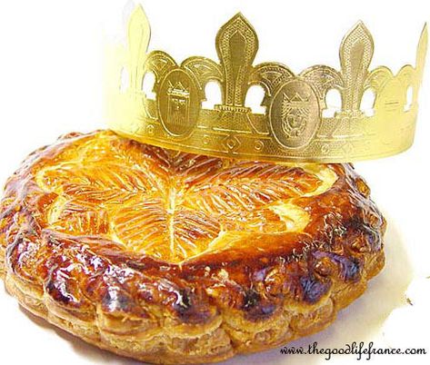 French Cake, Flaky Pastry, King Cake, French Cooking, The Kings, Epiphany, Puff Pastry, Christmas Desserts, No Bake Cake