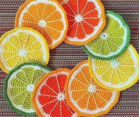 Lemon Coasters, Rug Patterns, Crochet Fruit, Crochet Coaster Pattern, Crochet Food, Chinchillas, Diy Coasters, Crochet Diy, Crochet Items