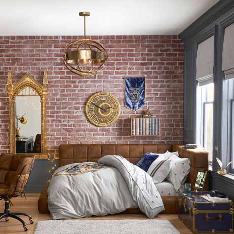 Harry Potter Movie Room, Harry Potter Bedroom Aesthetic, Harry Potter Bedroom Ideas, Modern Harry Potter, Harry Potter Dorm, Harry Potter Inspired Bedroom, Harry Potter Kids Room, Harry Potter Rooms, Harry Potter Bed