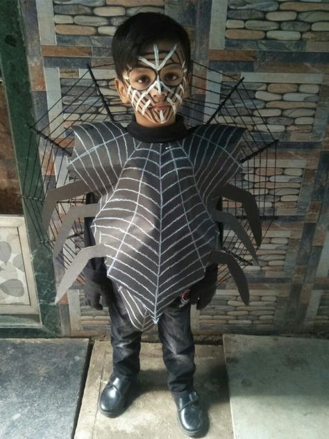 Insect Fancy Dress, Nursery Rhyme Costume, Halloween Costumes Scarecrow, Fancy Dress Competition, Competitions For Kids, Kids Fashion Show, Spider Costume, Diy Costumes Kids, Diy Halloween Costumes For Kids