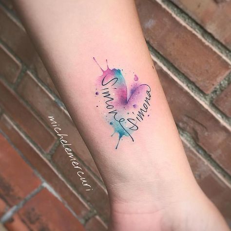 • Iᑎ ᑌᑎ ᑕᑌOᖇE • #tattoo #tattoos #tattooedgirls #tattooart #tattooartist #tattooist #tattooink #tattooing #tattooideas #tattooinspiration… Ruby Tattoo, Mutterschaft Tattoos, Watercolor Heart Tattoos, Small Watercolor Tattoo, Name Tattoos For Moms, Tattoos With Kids Names, Mommy Tattoos, Initial Tattoo, Inked Tattoo