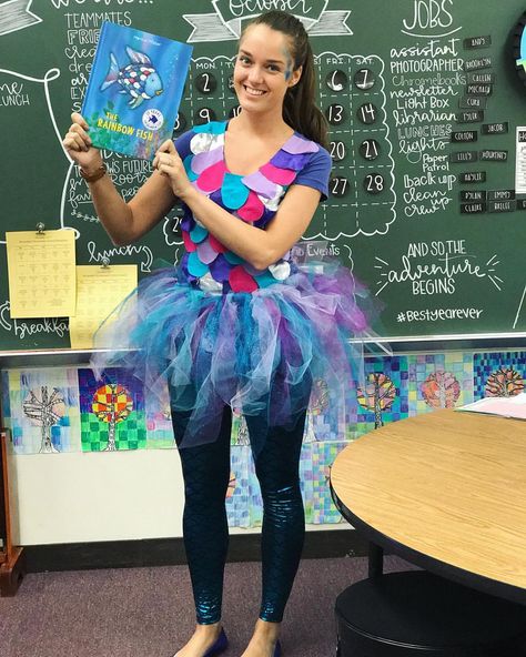 Fish Halloween Costume, Rainbow Fish Costume, Book Character Costume, Book Characters Dress Up, Teacher Halloween Costumes, Character Dress Up, Book Costumes, Fish Costume, Teacher Costumes