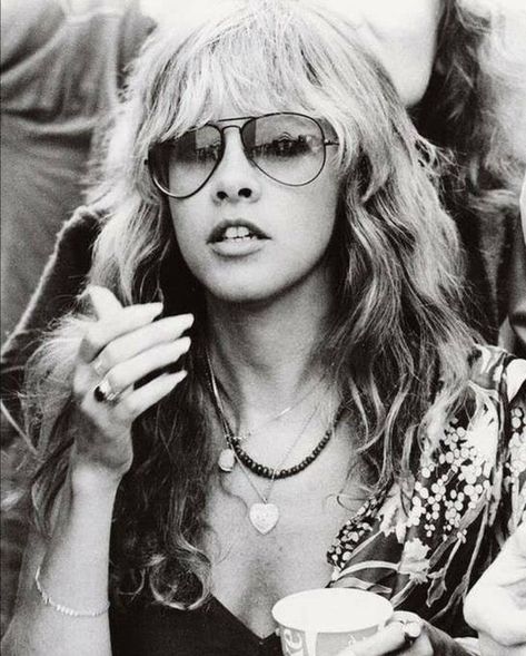 Stevie Nicks Poster, Stevie Nicks 70s, Stevie Nick, Stevie Nicks Concert, Bedroom Decor Posters, 70s Sunglasses, Family Bedroom, 70s Hair, Stevie Nicks Fleetwood Mac