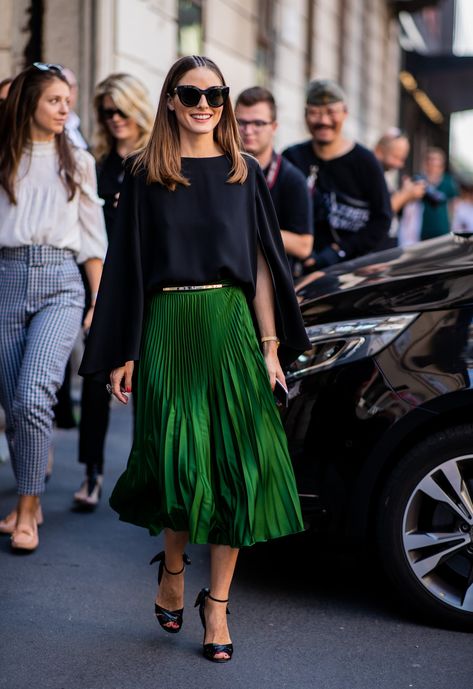 Everything Olivia Palermo Wore to Fashion Month Has Us Rethinking All Our Outfits Green Midi Skirt, Rok Outfit, Olivia Palermo Lookbook, Olivia Palermo Style, Paris Chic, Olivia Palermo, Feminine Outfit, Looks Chic, 가을 패션