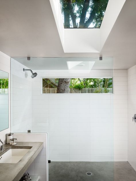 Bathroom Window In Shower Design, Pictures, Remodel, Decor and Ideas - page 3 Skylight Bathroom, White Tile Shower, Window In Shower, Concrete Bathroom, Street House, Bathroom Windows, Simple Bathroom, Bathroom Renos, Ideas Pictures