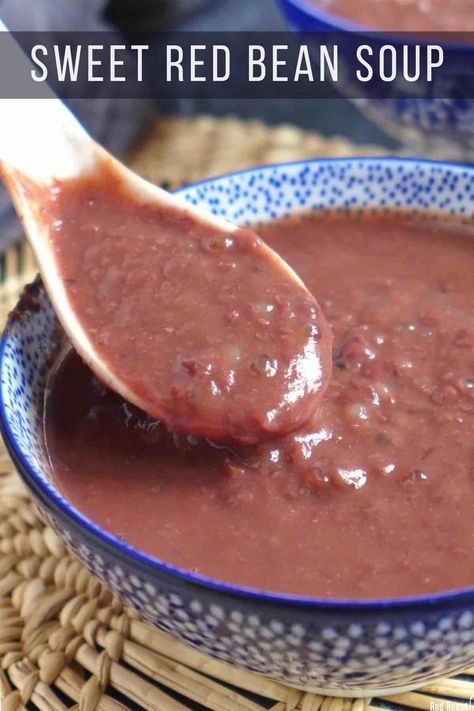 A tasty, soothing dessert, sweet red bean soup can be made in just a few simple steps. It’s vegan, gluten-free and rich in protein and fiber. Red Bean Recipes, Red Beans Soup, Adzuki Bean Recipe, Red Beans Recipe, Beans Soup, Red Bean Soup, Bean And Vegetable Soup, Beans Vegetable, Kidney Recipes