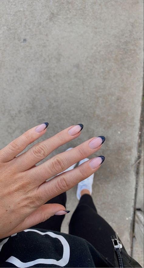 Acrylic Black French Tip, Black Tipped Almond Nails, Black Almond Tip Nails, Minimalist Black French Nails, Black Tip Nails Acrylic, Nail Black French, Unique French Manicure Almond, Almond Nails With Black Tips, Black French Almond