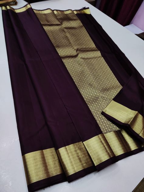 New Dress Design Indian, Kanchivaram Saree, Silk Sarees Bridal, Wedding Matching Outfits, Kerala Saree Blouse, Bridal Jewellry, Kerala Saree Blouse Designs, South Indian Wedding Saree, Sarees Bridal