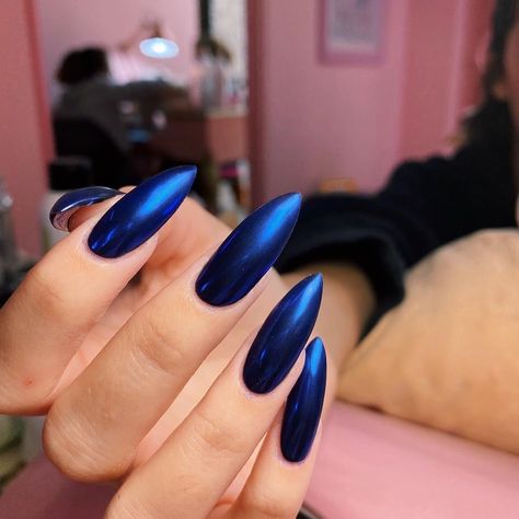 Add a photo to show how it went Dark Blue Stiletto Nails, Nails Dark Blue, Pigment Nails, Blue Stiletto Nails, Royal Blue Nails, Navy Blue Nails, Velvet Nails, Sharp Nails, Pointy Nails