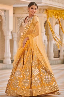 Abhinav Mishra Lehenga, Indian Runway, Abhinav Mishra, Haldi Wear, Plus Size Lehenga, Orang India, Ladies Sangeet, Sabyasachi Lehenga, Mehendi Outfits