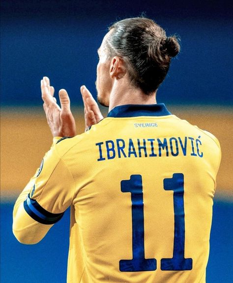 Sweden Football, Zlatan Ibrahimovic, Zlatan Ibrahimović, Football Photos, Football Jerseys, Sweden, Sports Jersey, Football, Sports