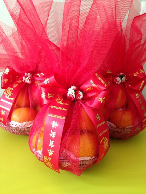 Lunar New Year Goodie Bag, Chinese New Year Gifts Ideas Baskets, Lunar New Year Gift Basket, Chinese New Year Gifts Ideas, Lunar New Year Hampers, Lunar New Year Gifts Ideas, Chinese New Year Hampers Ideas, Chinese Hampers, Fruit Parcel