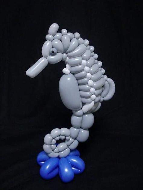 Twisting Balloons, Balloon Sculptures, Sea Horse, Balloon Design, Balloon Animals, Colorful Animals, Balloon Art, Animal Crafts, Japanese Artists